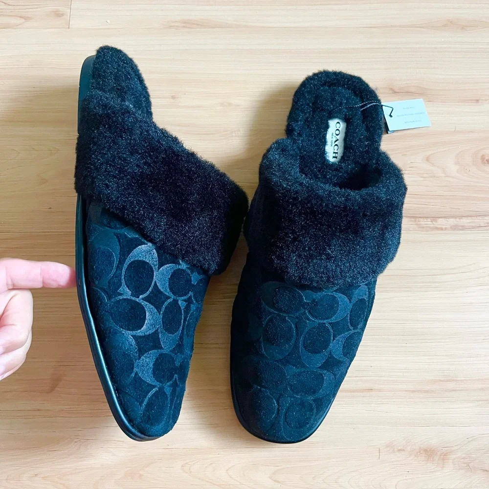 Coach Sherpa Flat Mule In Signature
Suede#CCX65 Women 9.0 US - Picture 3 of 9